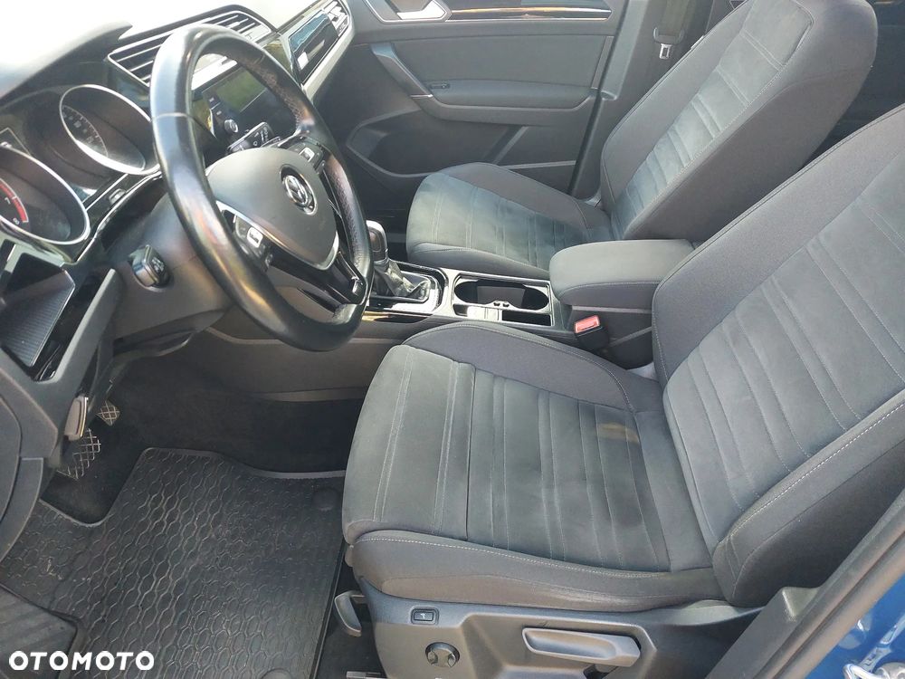 Volkswagen Touran ver-1-4-tsi-bmt-highline-dsg - 25