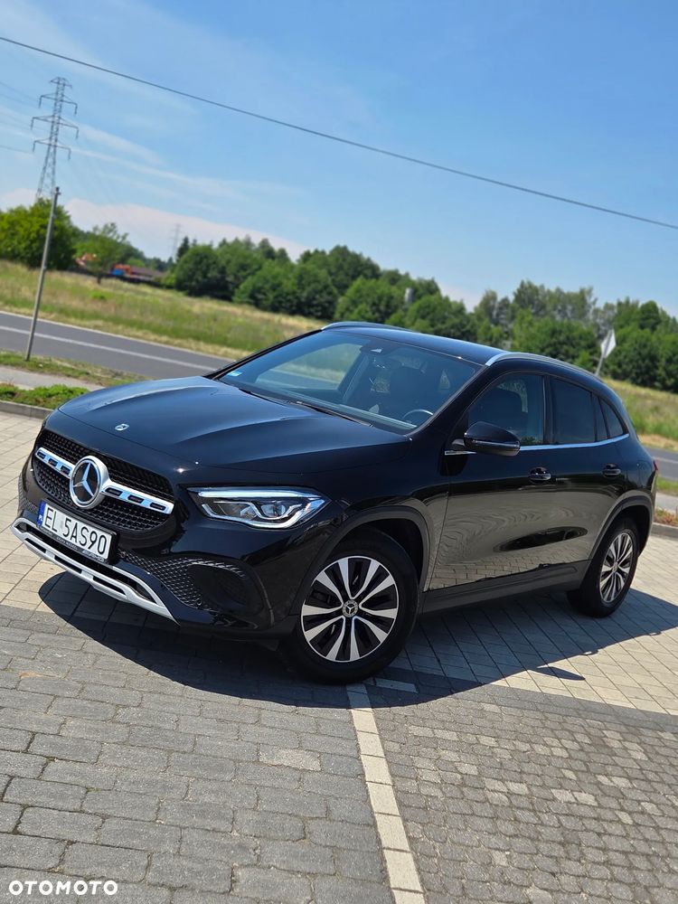 Mercedes-Benz GLA 200 Business Edition - 1