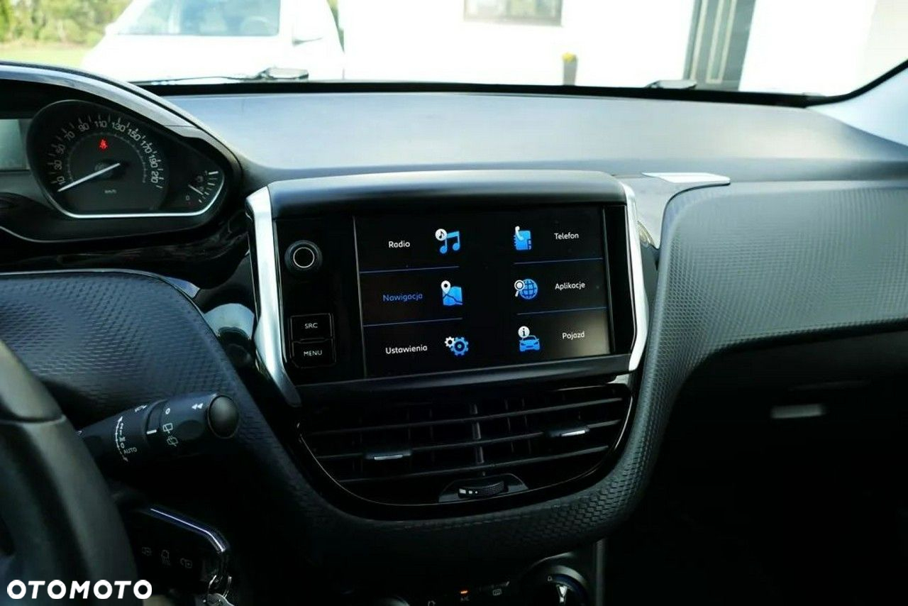 Peugeot 2008 1.2 Pure Tech GPF Allure S&S - 23