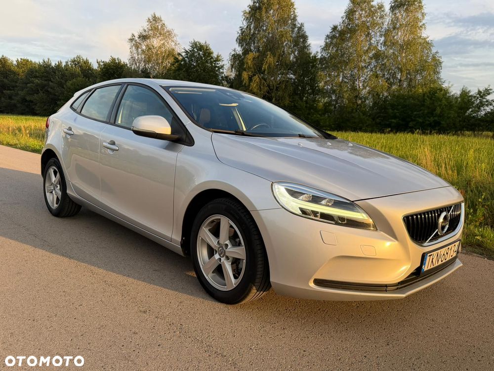 Volvo V40 D2 Drive-E Momentum - 16