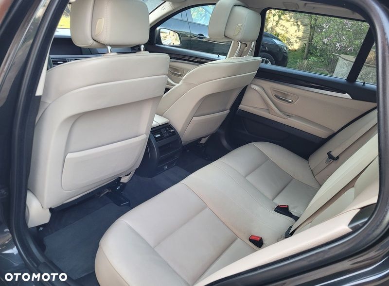 BMW Seria 5 - 30