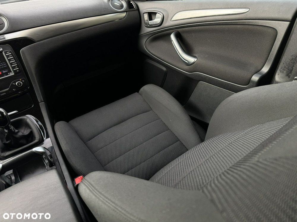 Ford S-Max - 27
