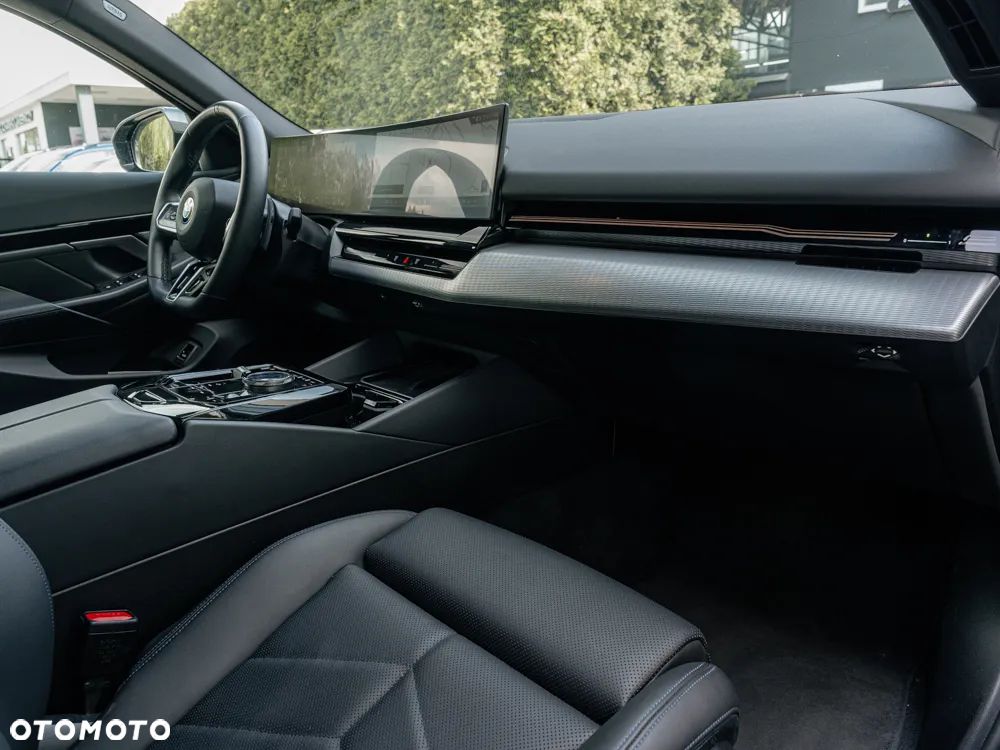BMW Seria 5 520d xDrive - 8