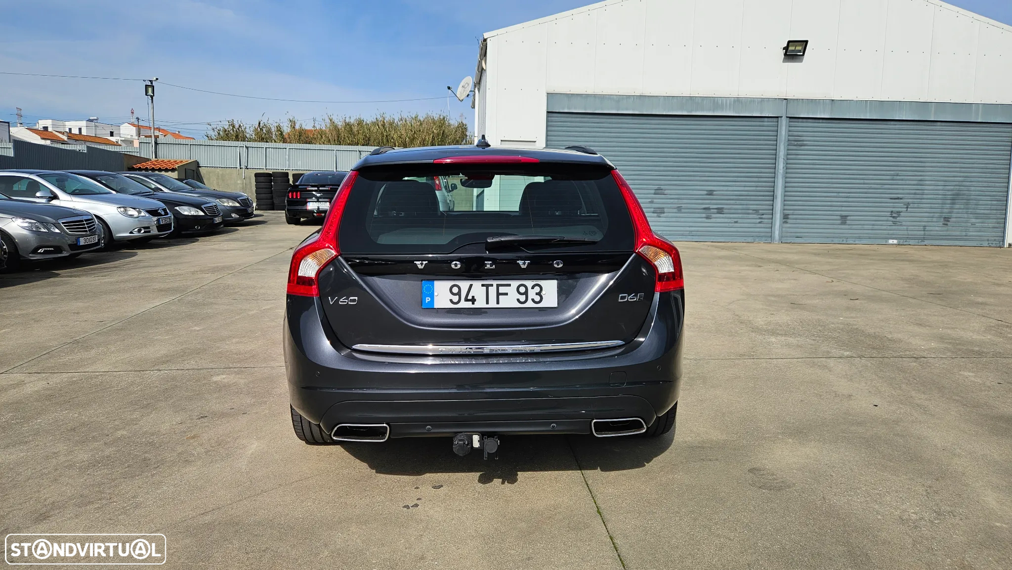 Volvo V60 2.4 D6 Momentum AWD Phev - 6