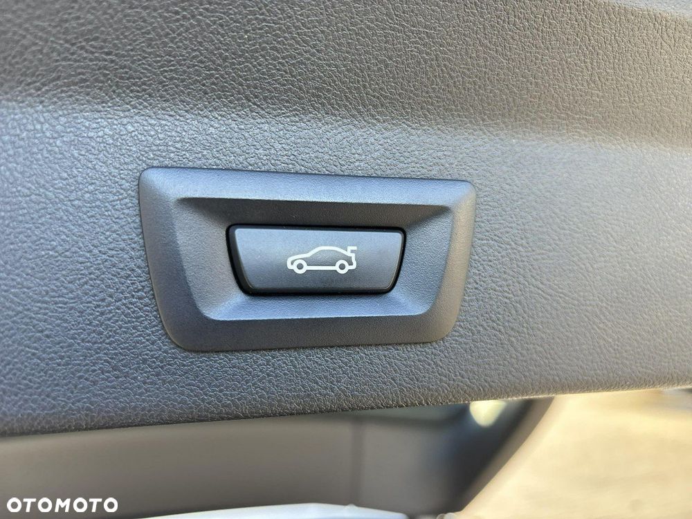 BMW X3 xDrive20i mHEV - 17