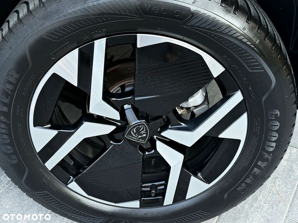 Peugeot 2008 BlueHDi 130 GT S&S EAT8 - 30