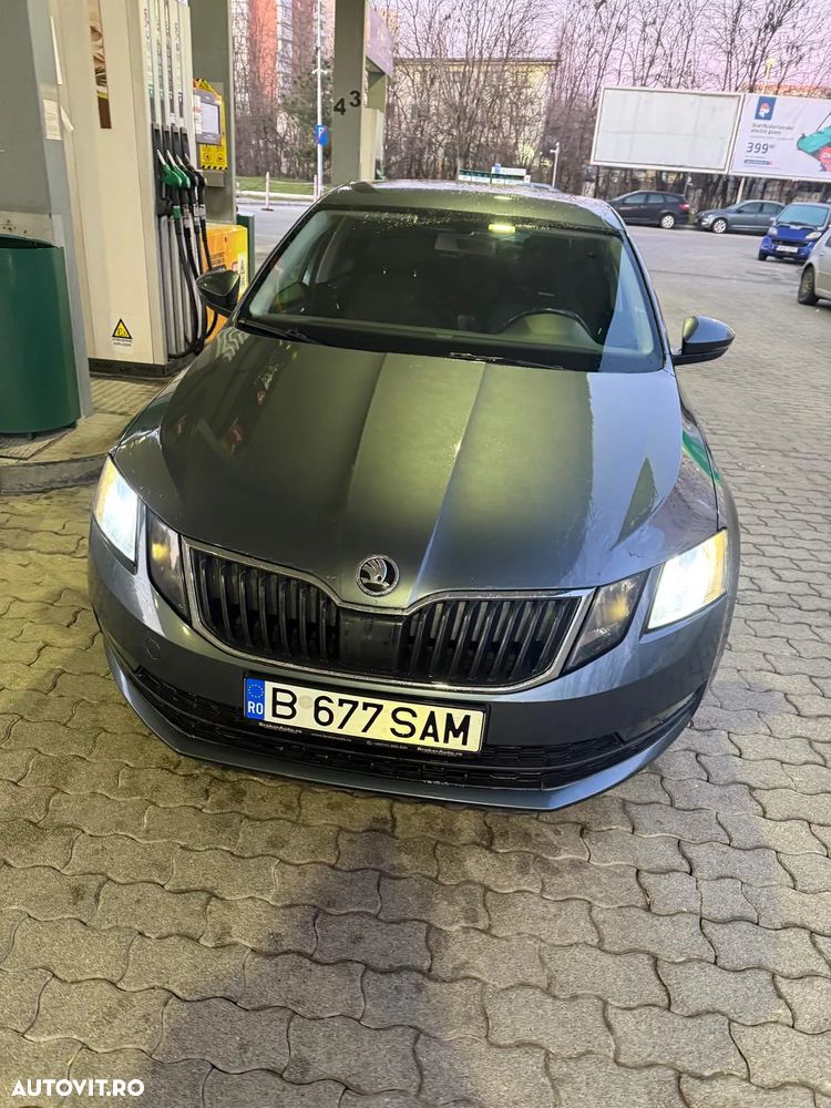 Skoda Octavia 1.6 TDI DSG Style - 3