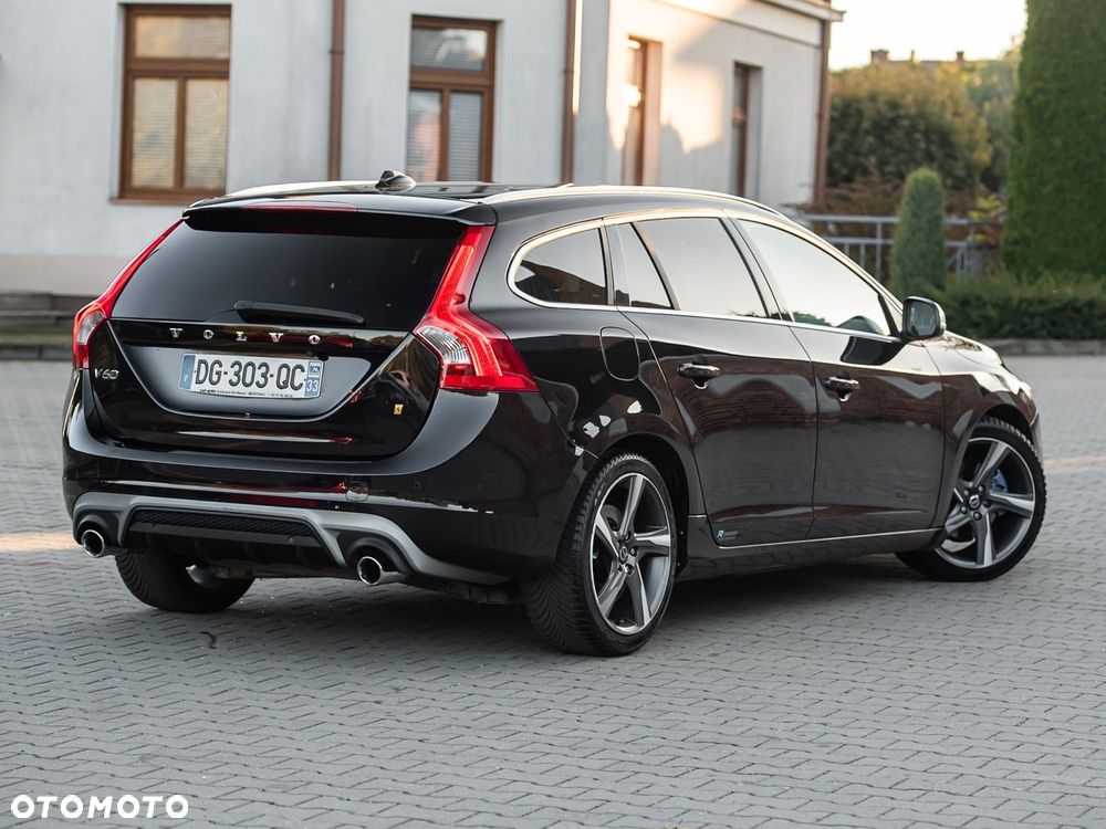 Volvo V60 2015 photo 4