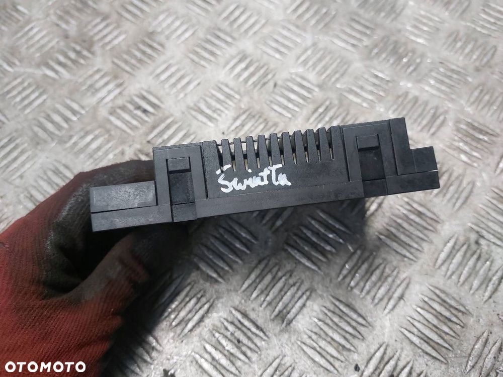 MODUŁ STEROWNIK ŚWIATEŁ BMW E61 520D 9203081 - 2