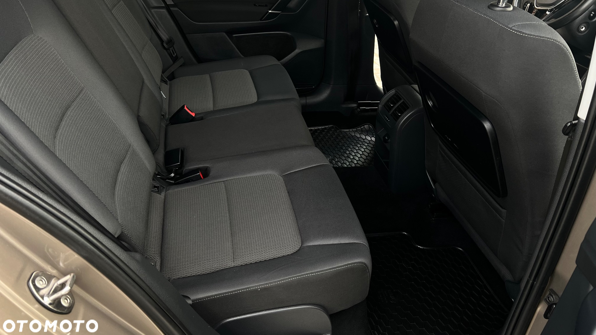 Volkswagen Golf Sportsvan VII SV 2.0 TDI BMT Highline - 15