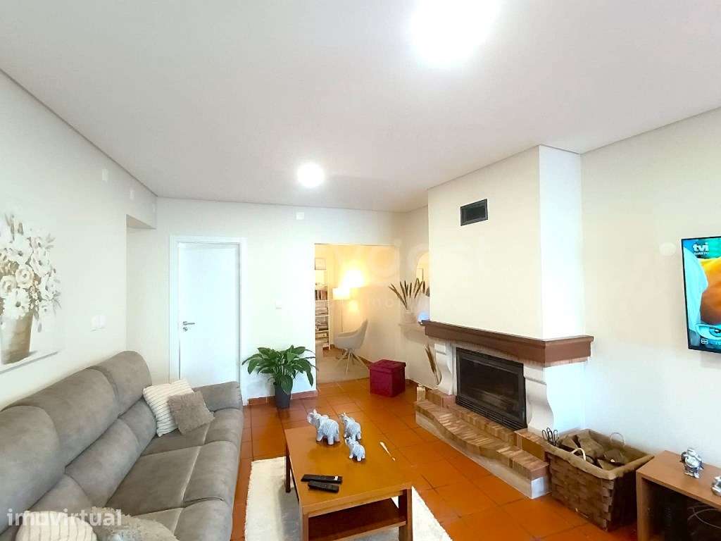 Moradia térrea totalmente renovada com logradouro - Grande imagem: 5/24