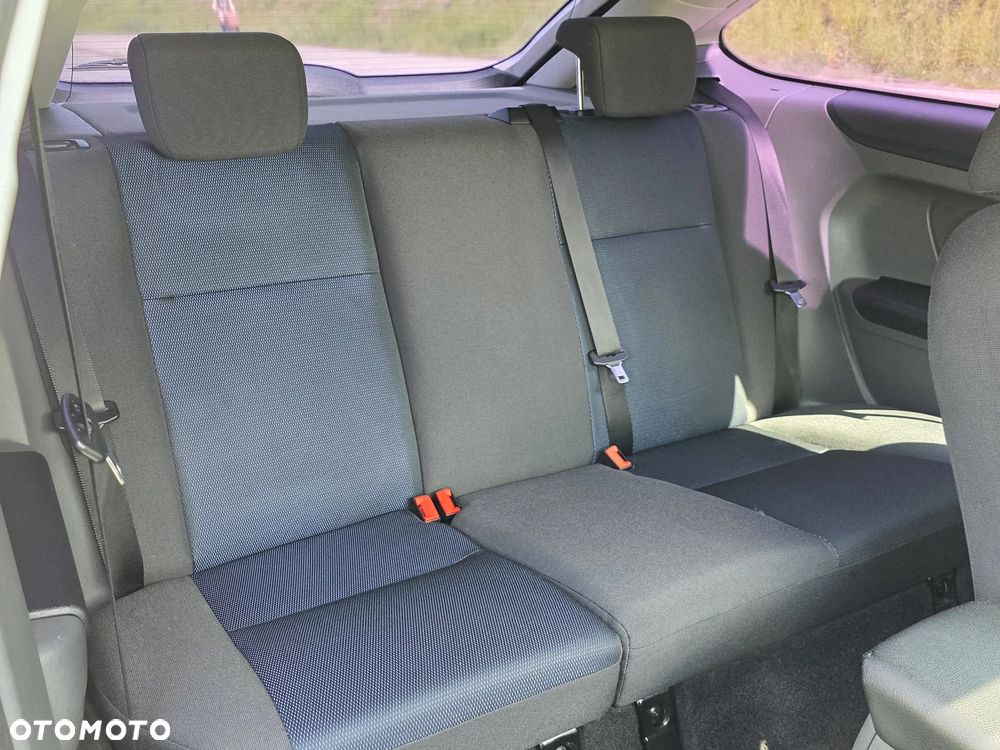 Ford Focus 1.8 Trend - 23
