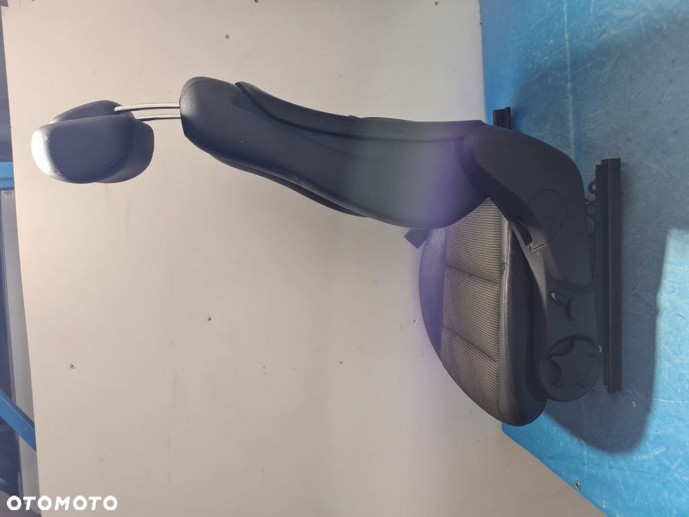 FOTEL KIEROWCY  MERCEDES W203 LIFT - 5