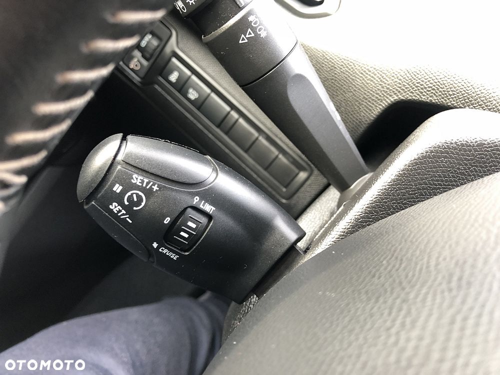 Peugeot 308 1.6 e-HDi Active S&S - 20