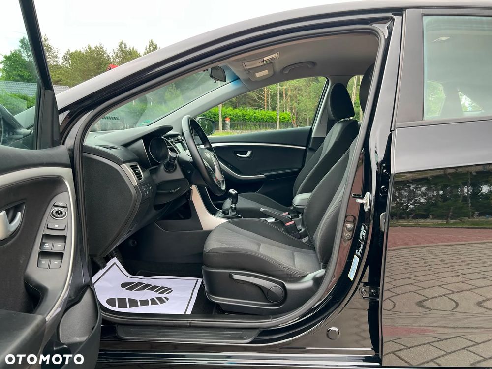 Hyundai i30 1.4 Premium - 17