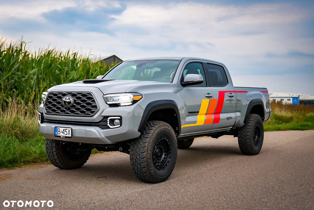 Toyota Tacoma - 2