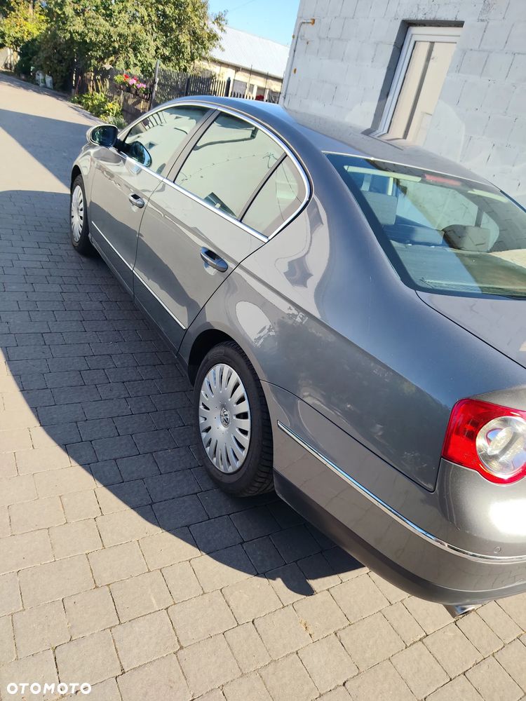 Volkswagen Passat - 5
