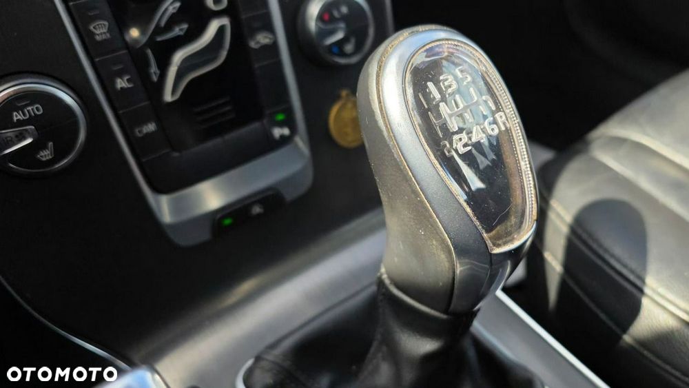 Volvo V40 - 16
