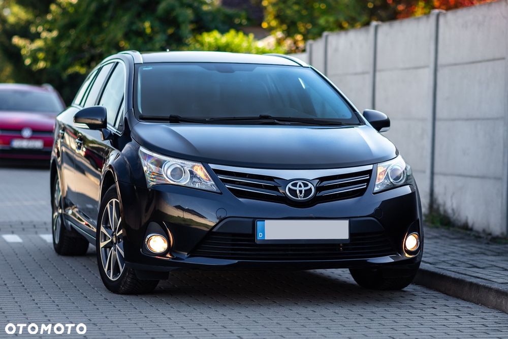 Toyota Avensis 2.2 D-4D Executive - 4