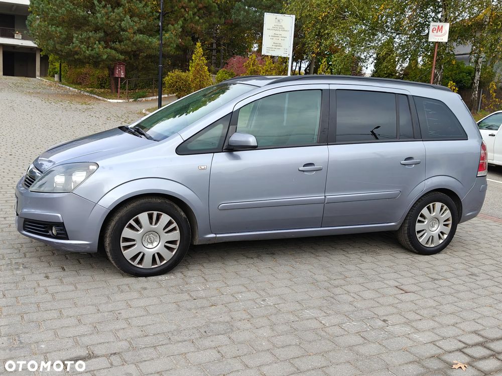 Kia Carnival V6 Executive - 19