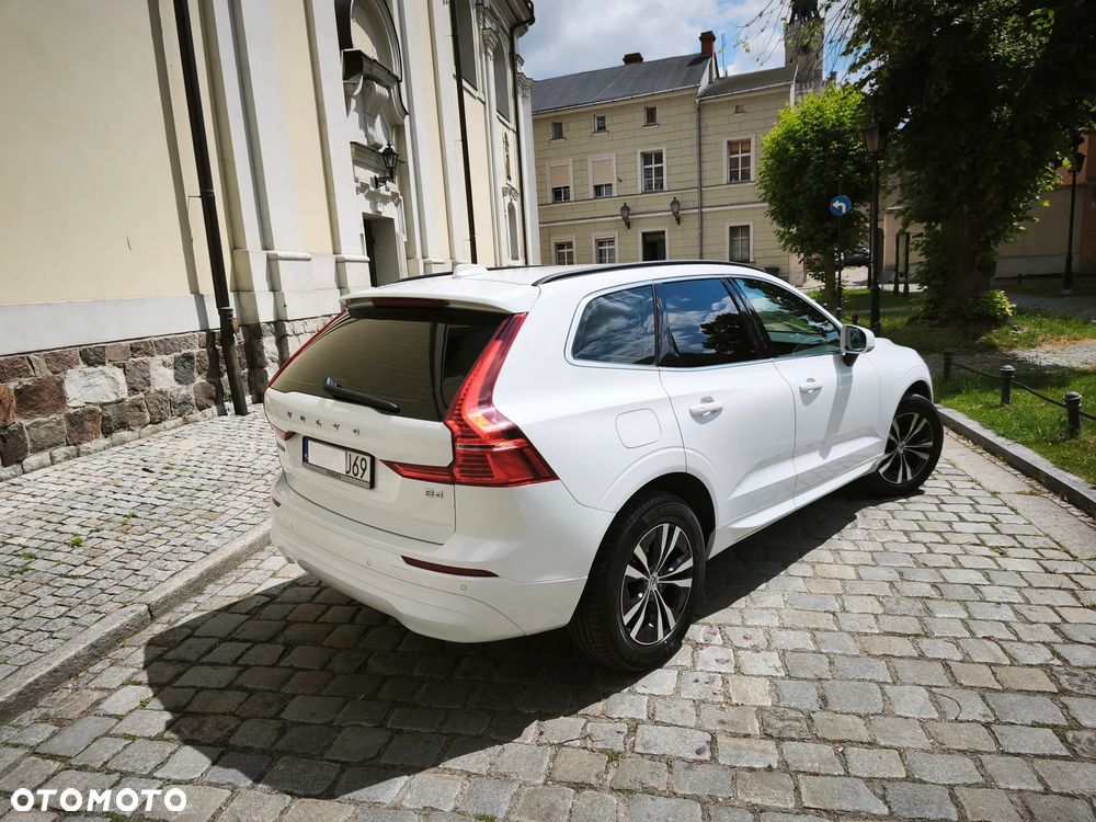 Volvo XC 60 B4 B Momentum Pro - 33