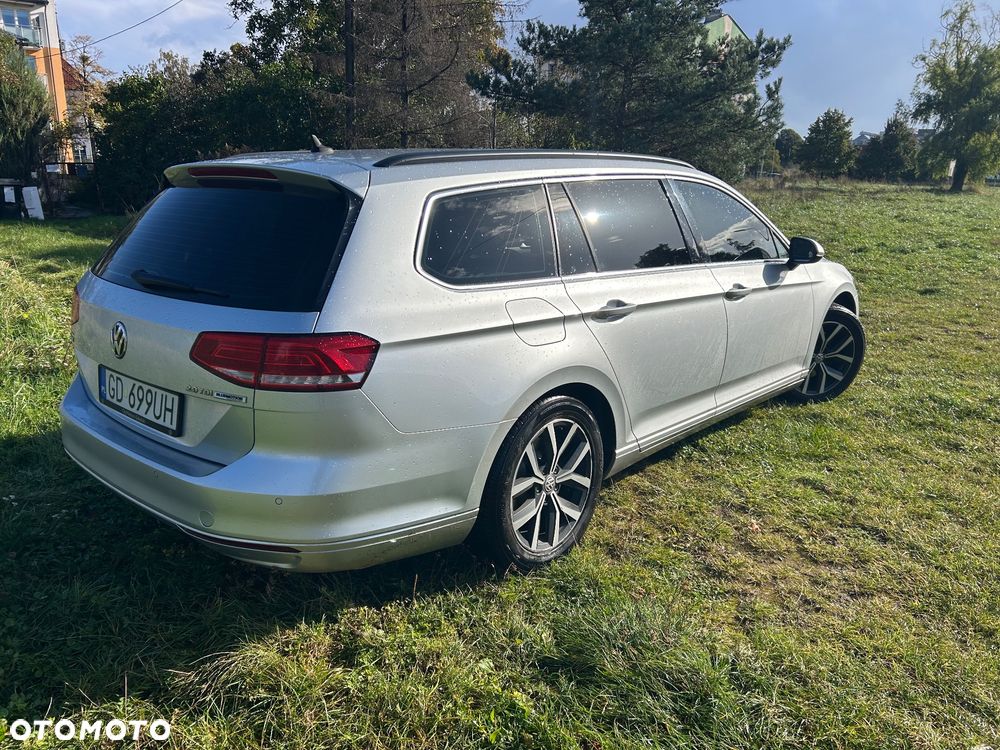 Volkswagen Passat - 2