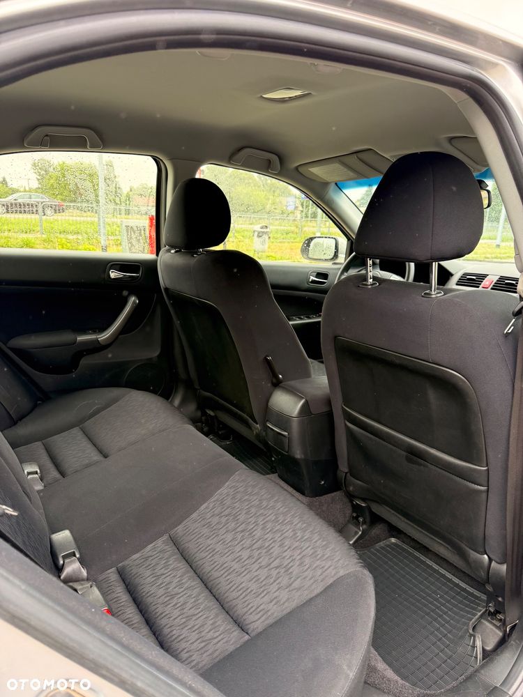 Honda Accord 2.0 Comfort - 21