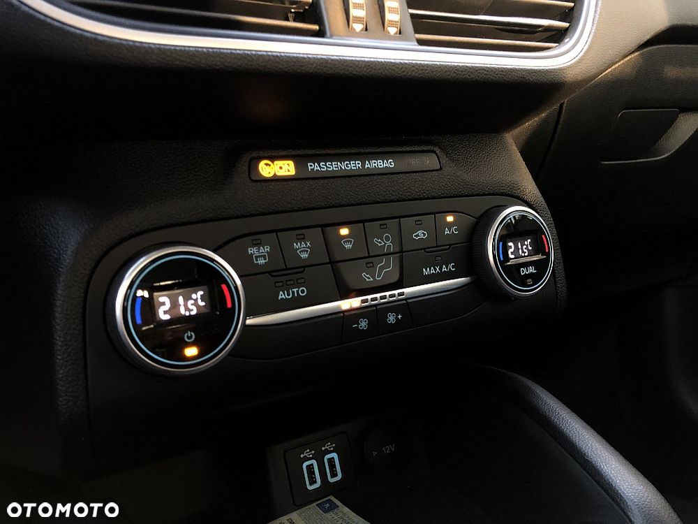 Ford Focus 1.5 EcoBlue SCR Connected - 17