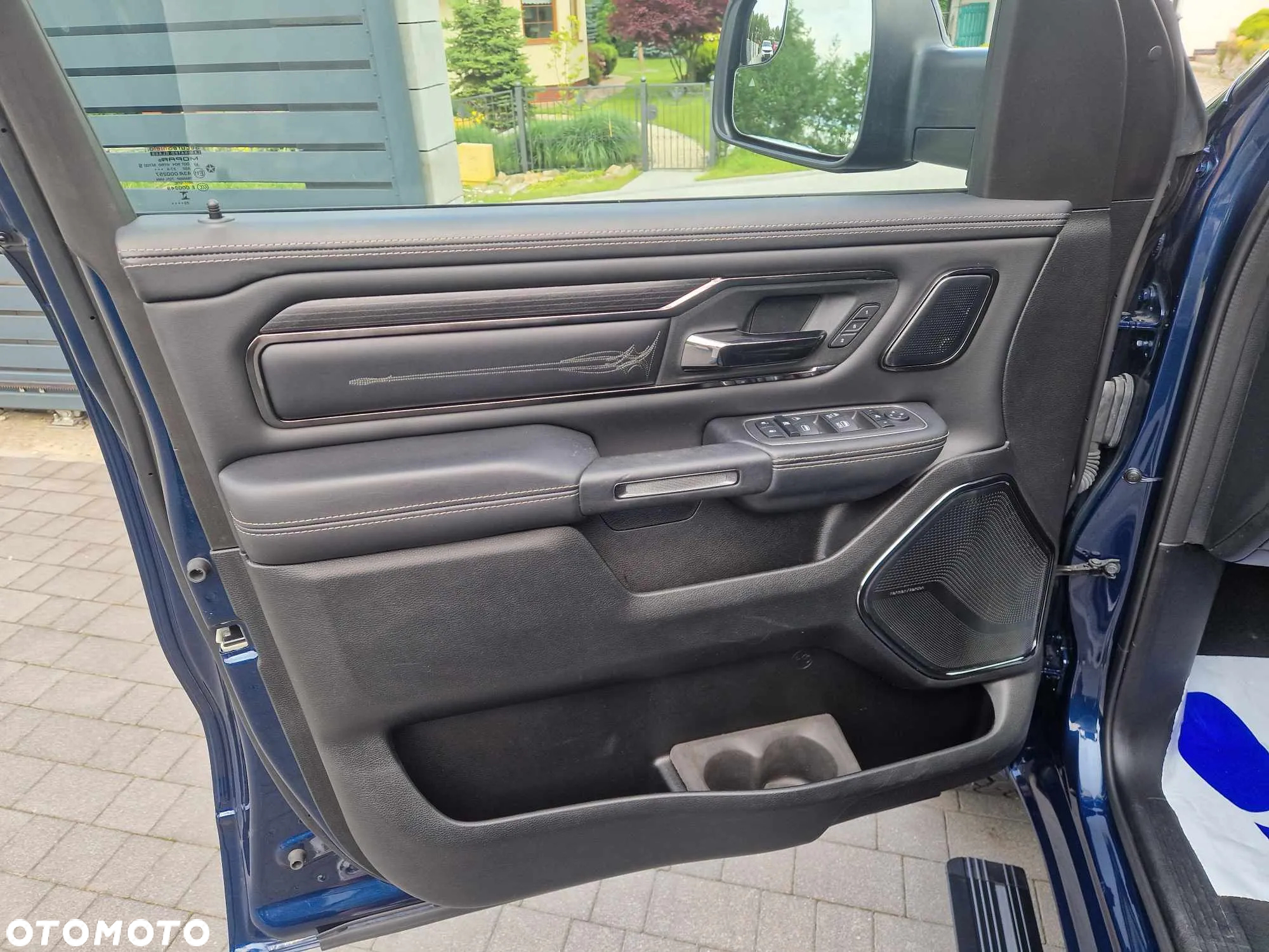 Dodge RAM 1500 5.7 4x4 - 23
