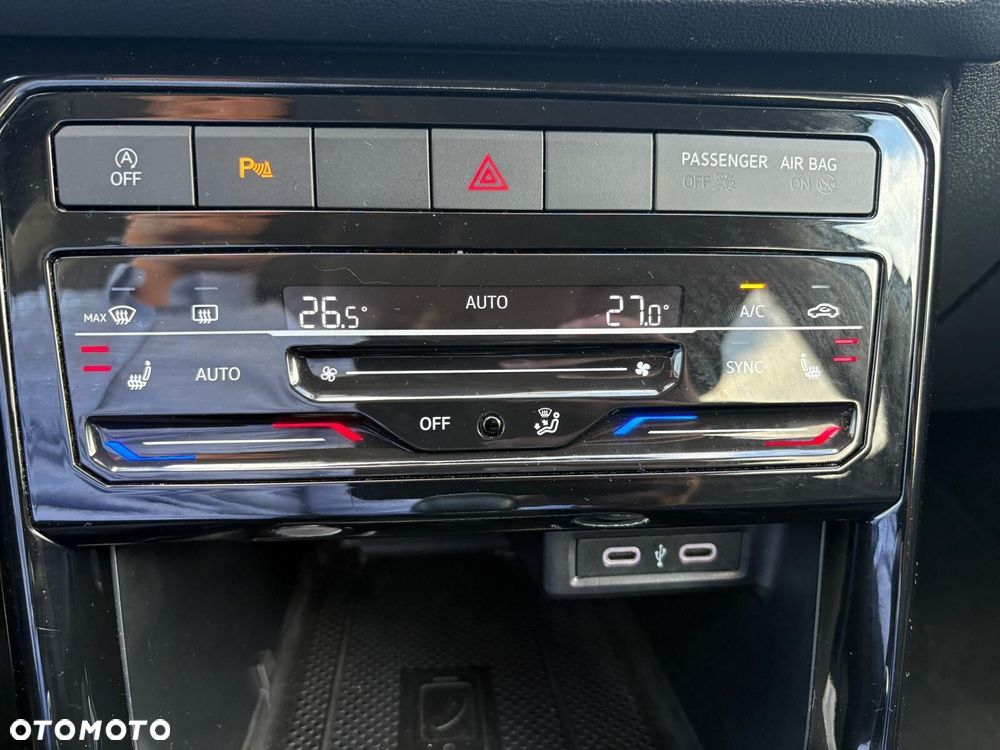 Volkswagen T-Cross - 21