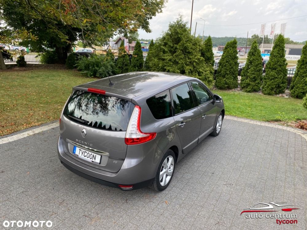 Renault Grand Scenic - 27
