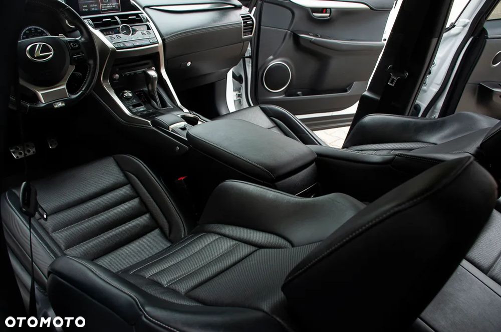 Lexus NX 300 AWD F SPORT - 32