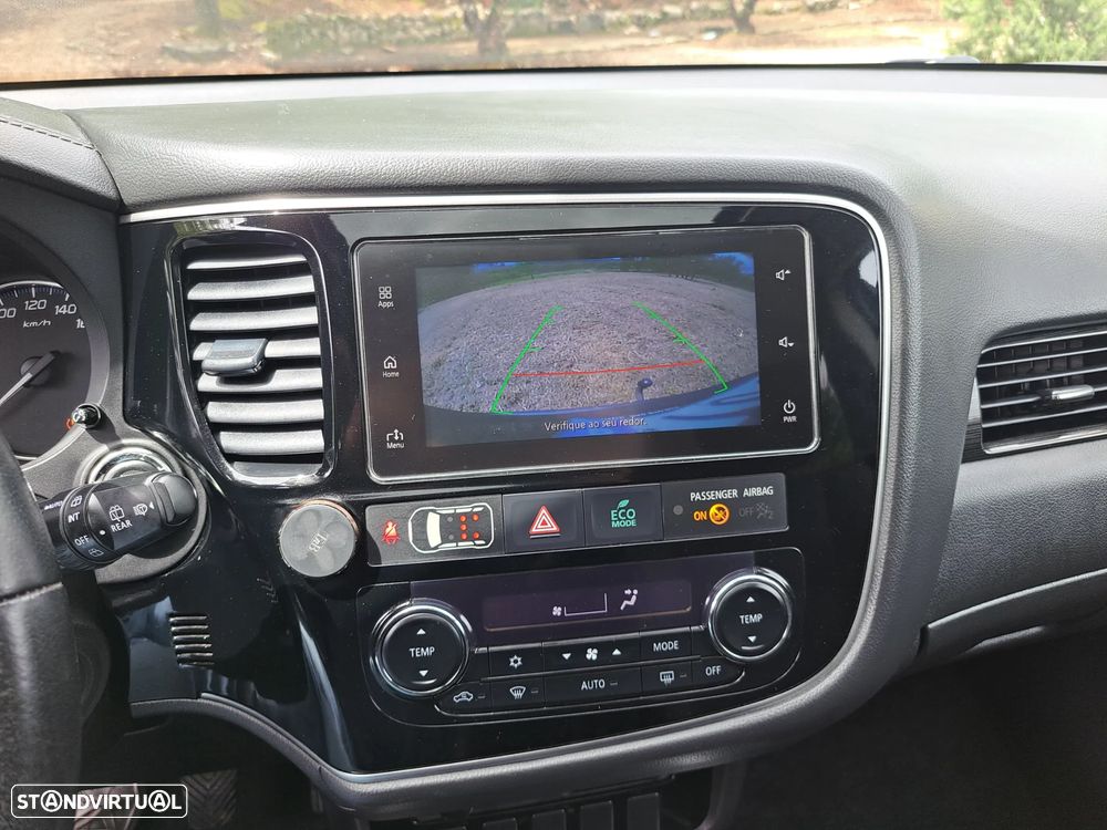 Mitsubishi Outlander 2.2 DI-D Intense - 30