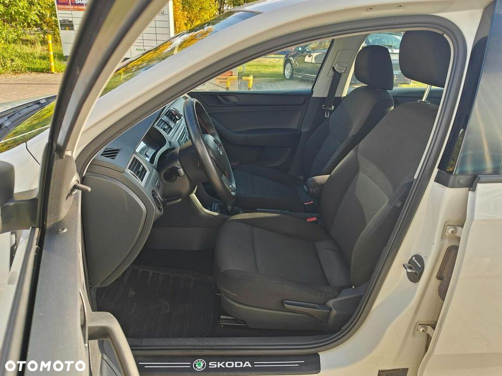 Skoda RAPID - 10