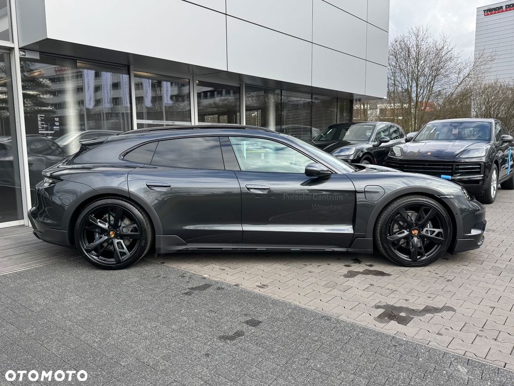 Porsche Taycan 105kWh 4 - 3