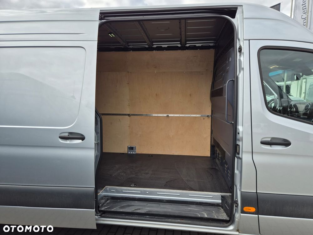 Mercedes-Benz Sprinter 317 - 20