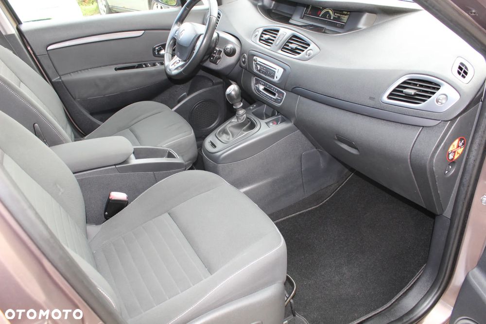 Renault Scenic - 24