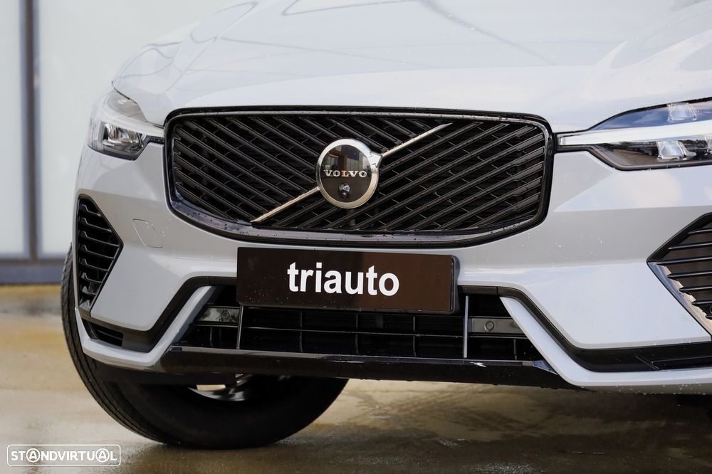 Volvo XC 60 2.0 T6 PHEV Plus Dark AWD - 43
