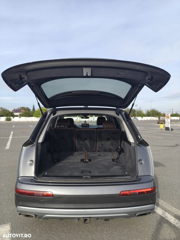 Audi Q7 - 10
