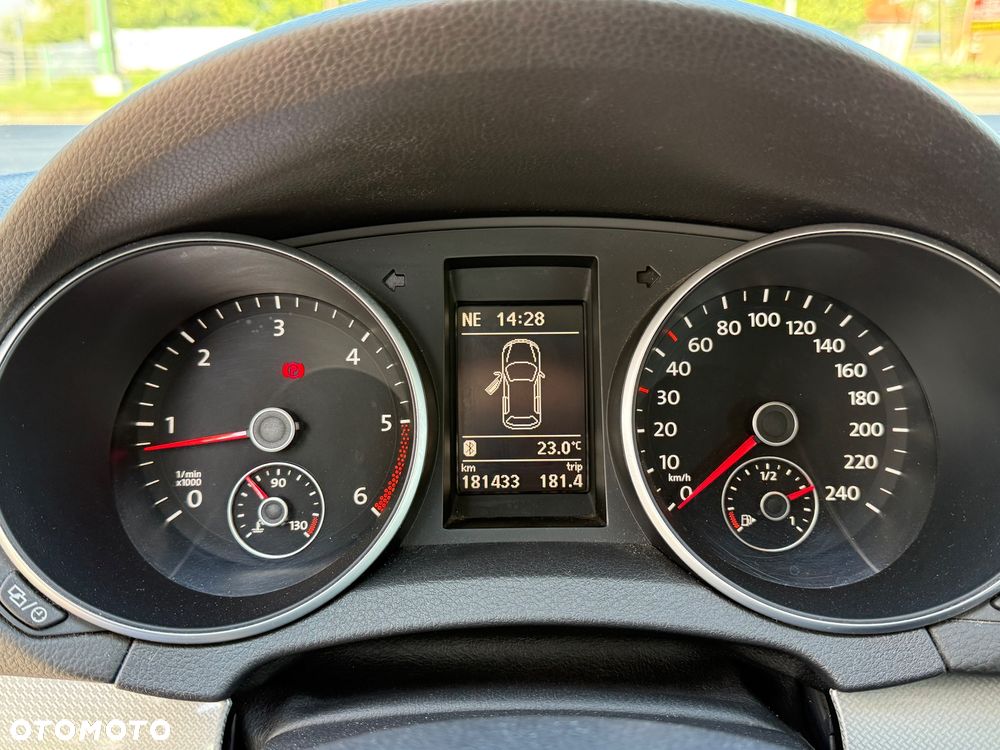 Volkswagen Golf 1.6 TDI DPF BlueMotion Technology MATCH - 17