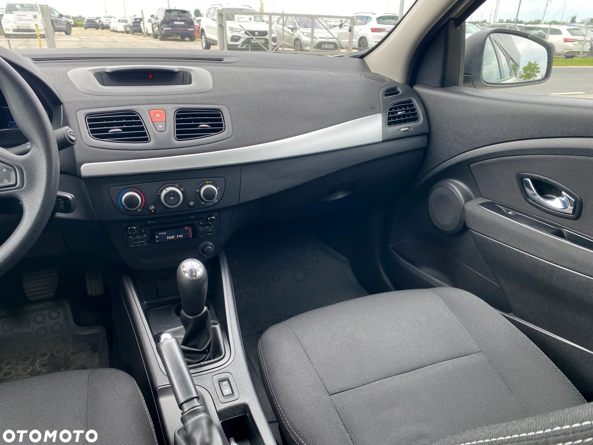 Renault Fluence 1.6 16V Dynamique - 16