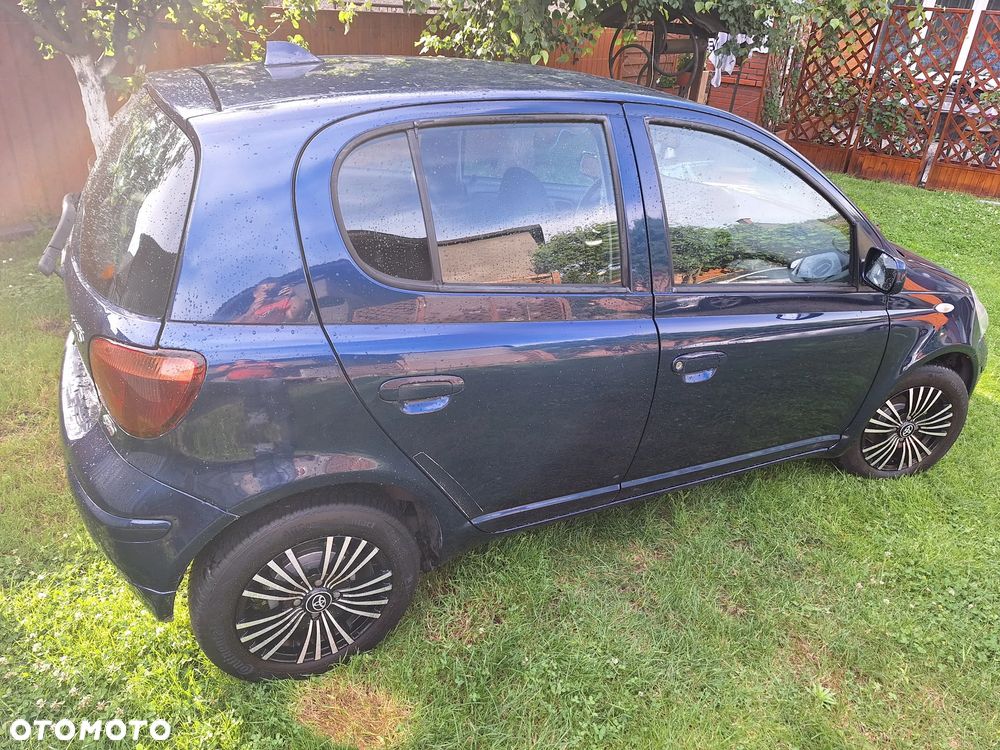 Toyota Yaris 1.4 D-4D Sol - 4