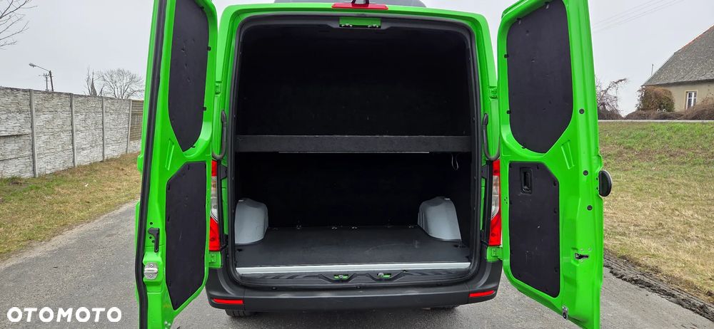 Mercedes-Benz Sprinter 907.221 - 7