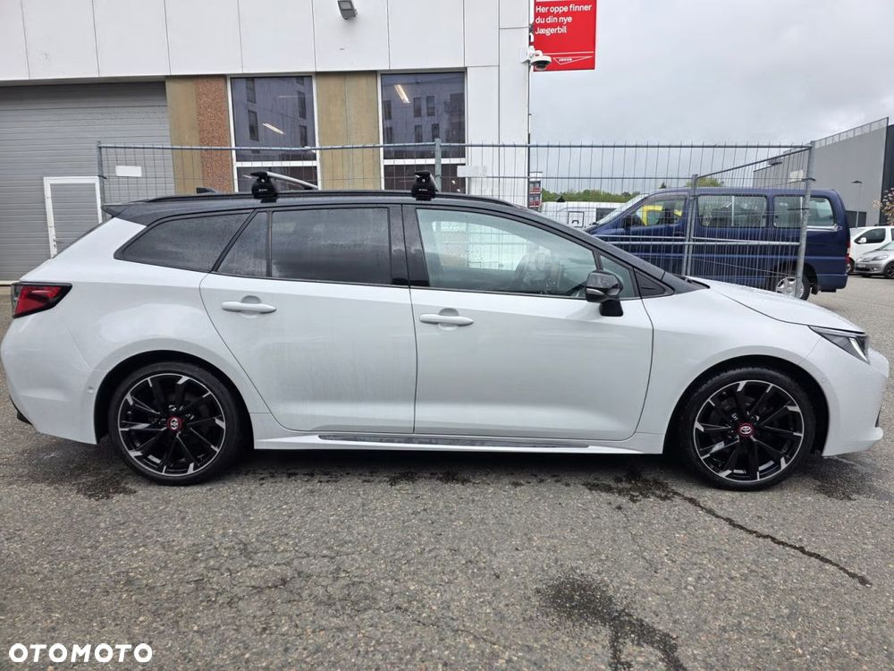 Toyota Corolla 2.0 Hybrid GR Sport - 4