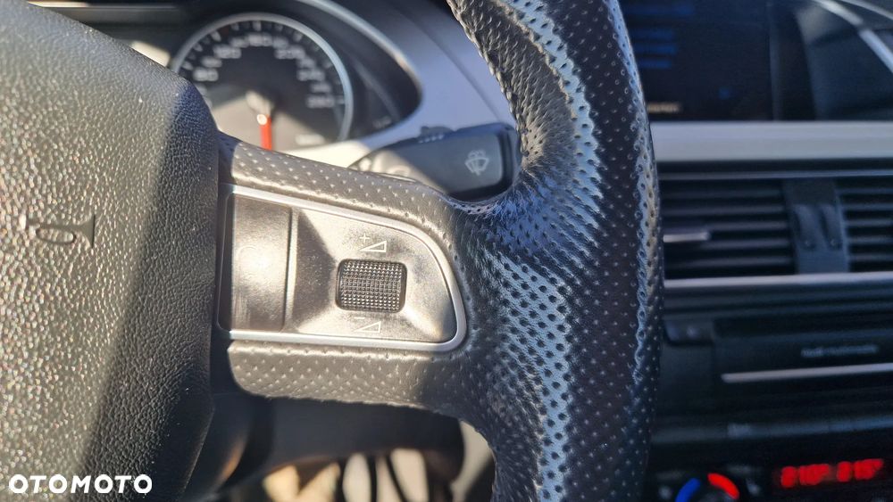 Audi A4 Limousine 2.0 TFSI quattro S tronic Ambiente - 38