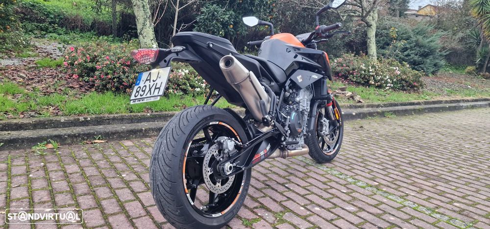 KTM 890 DUKE - 14