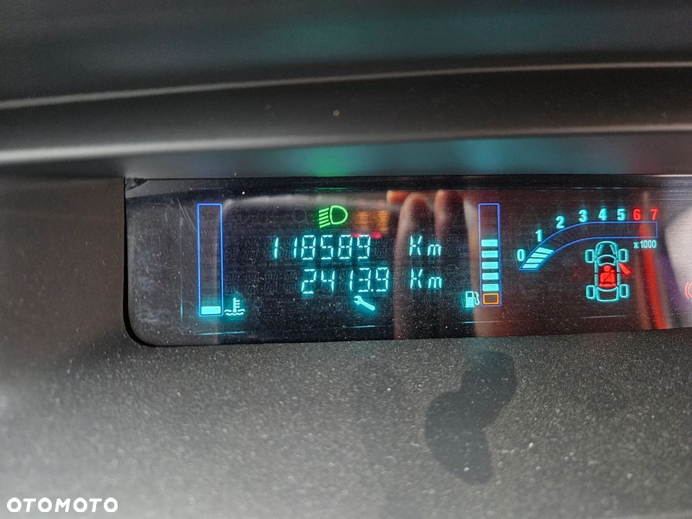 Renault Scenic - 11