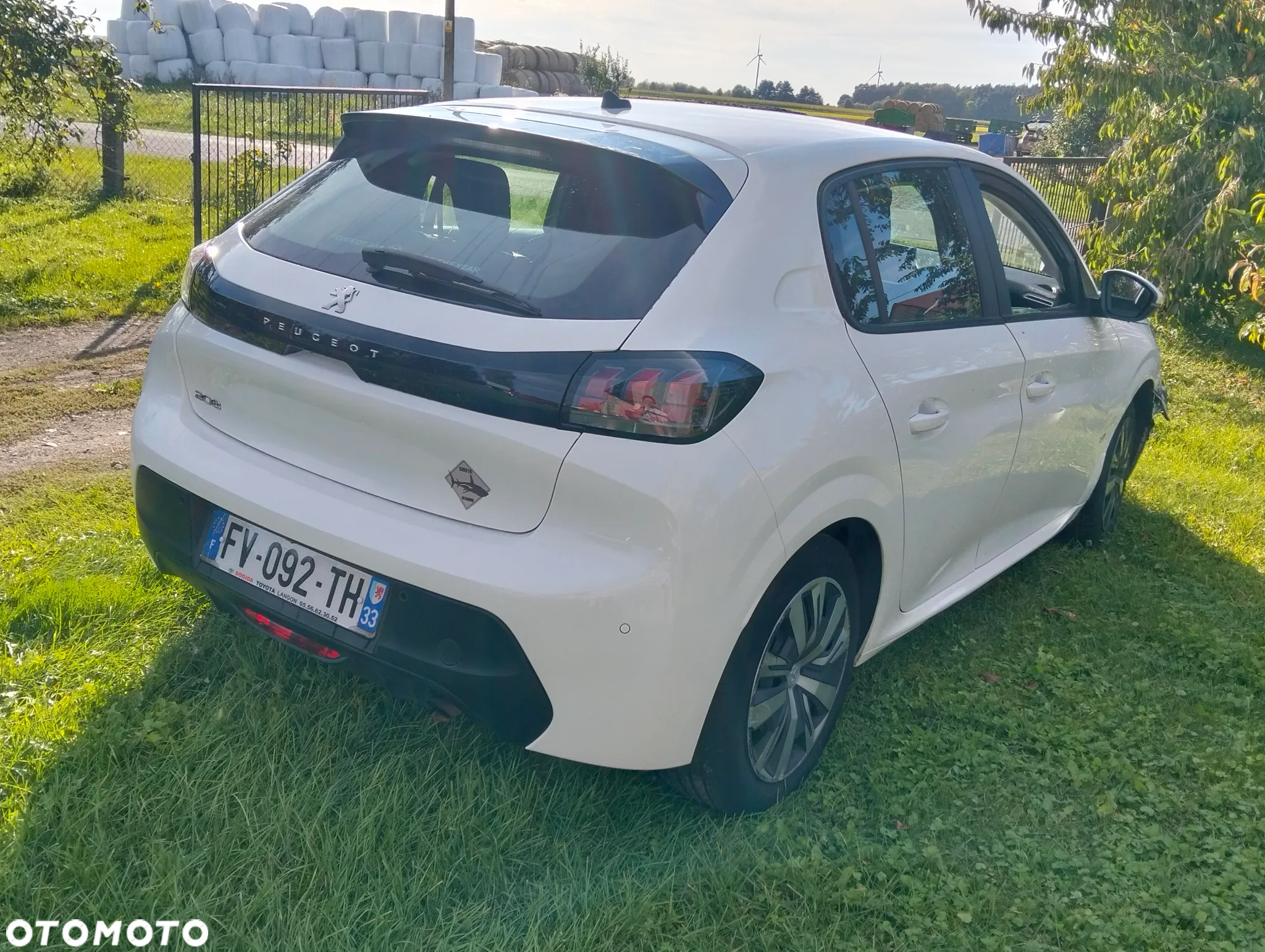 Peugeot 208 PureTech 100 Active Pack - 2