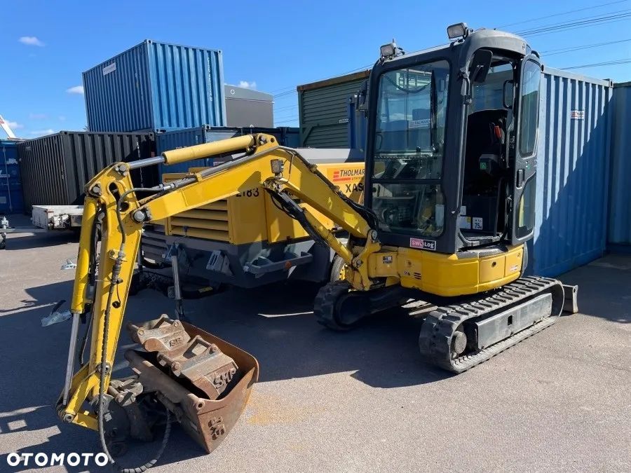 Komatsu PC20MR-2 - 1
