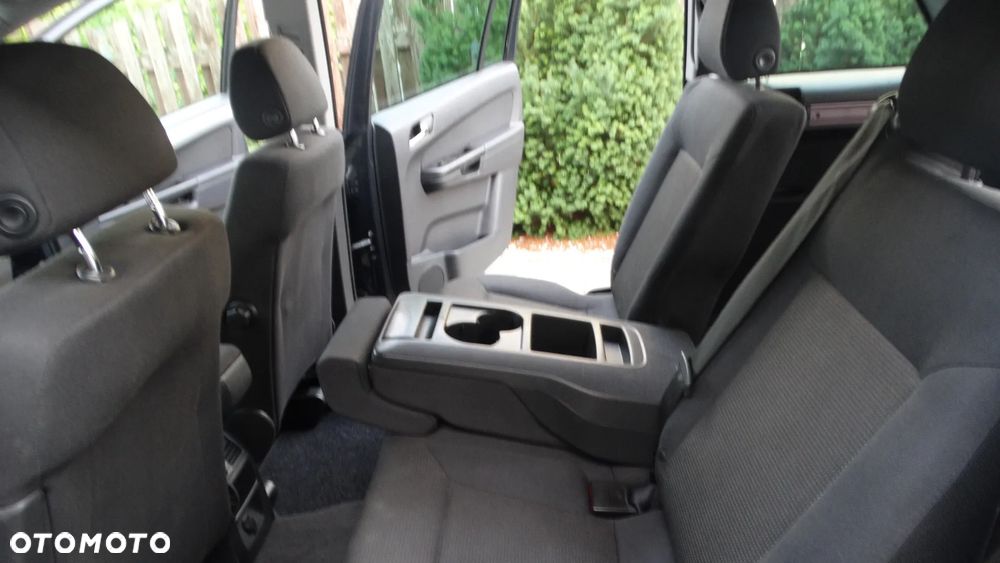 Opel Zafira 1.8 Cosmo - 11
